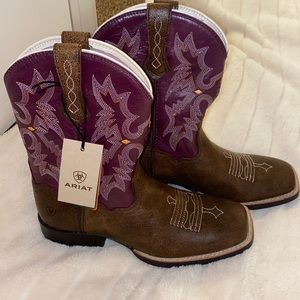 NWT Kids ARIAT Tombstone Western Boot